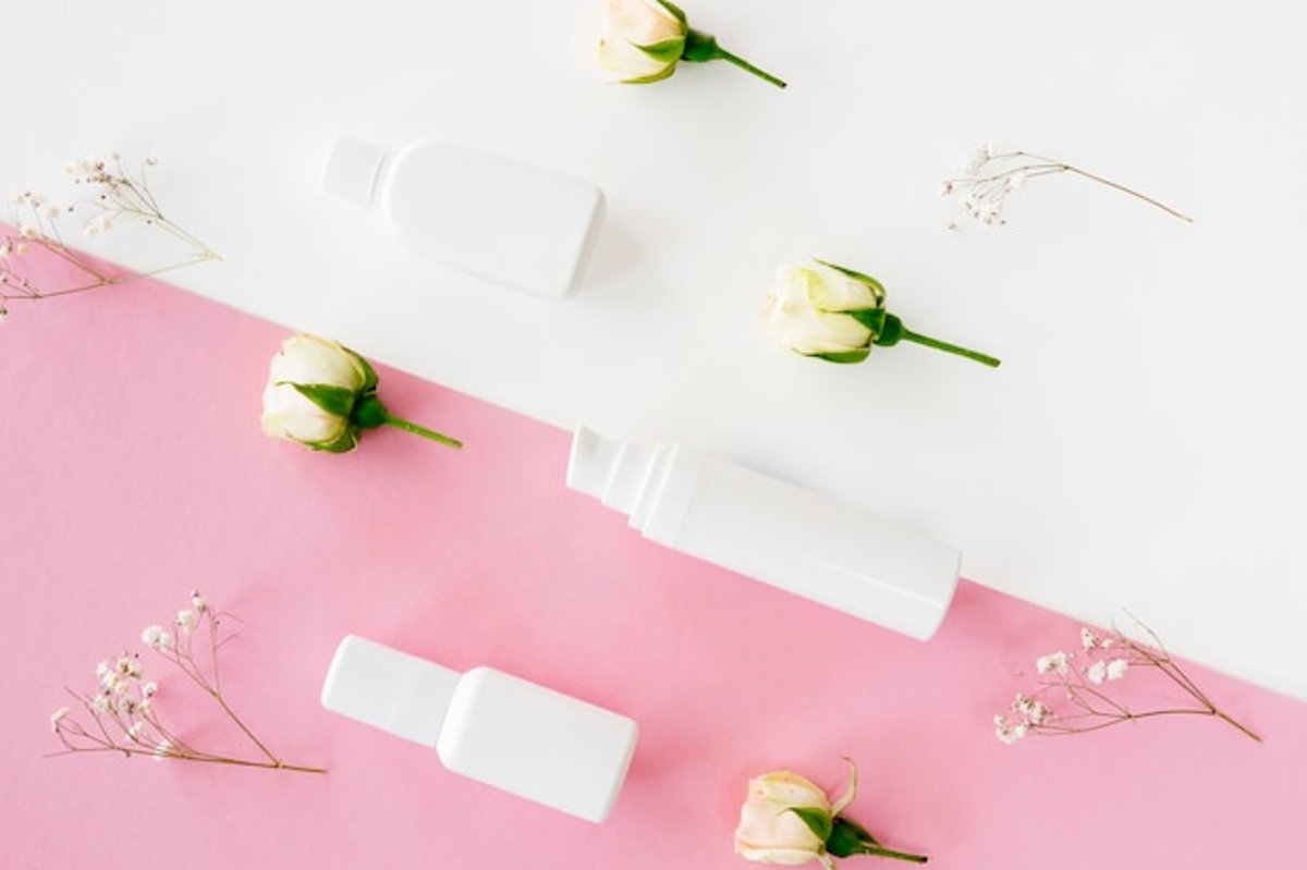 Guide-pratique-comment-concevoir-et-utiliser-des-etiquettes-cosmetiques-personnalisees